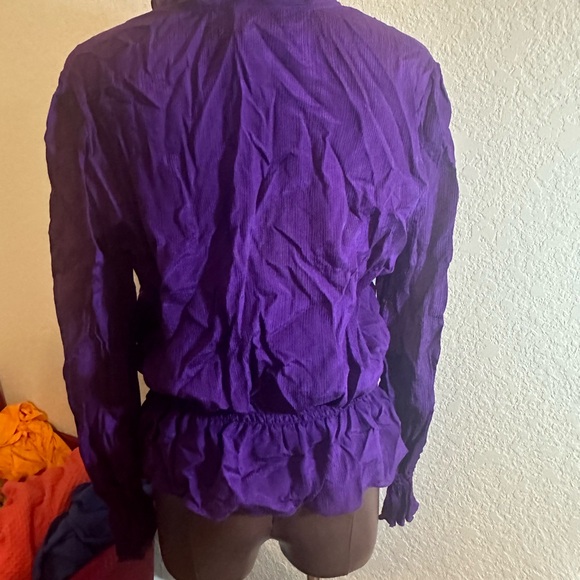 IE 100% Silk Blouse - Picture 3 of 4